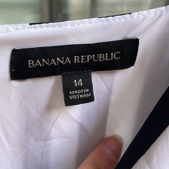 BNWT banana republic max dress white and navy strips with faux wrap front sz 14 - Picture 4 of 6